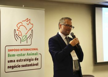 Darren Vanstone, Director of Corporate Engagement and Policy da Chronos Sustainability Foto: Divulgação Simpósio Internacional Bem Estar-Animal: uma estratégia de negócio sustentável