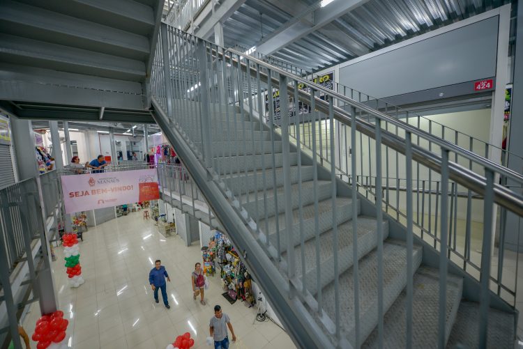 Prefeito inaugura expansão e novos serviços da Galeria dos Remédios.Foto: Alex Pazuello/Semcom