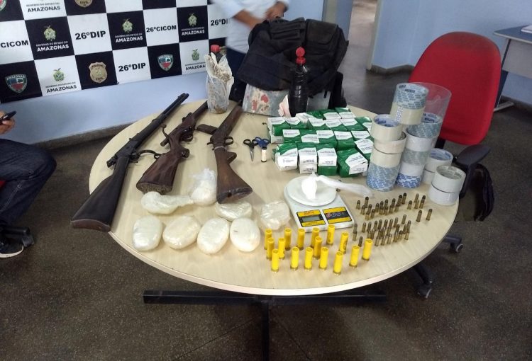 Apreensão de armas e drogas no Monte Horebe Foto: Divulgação/SSP-AM