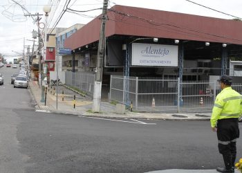 Manaus.17.12.19.Sistema binario Vieira Alves.Rua Rio Taraaucar/com Pará:foto Marinho Ramos Semcom.