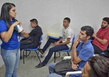 Serviços do SINE Manaus no shopping Phelippe Daou. Foto: Marcio James / Semcom