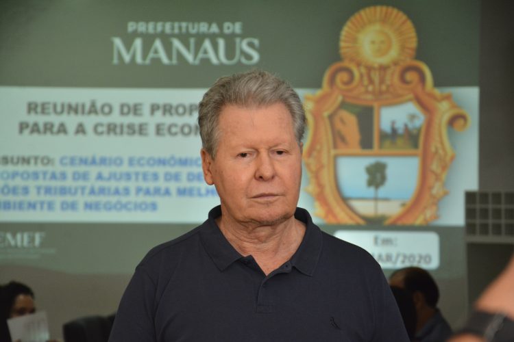 Prefeitura de Manaus assegura salários de servidores e anuncia corte de R$ 500 mi para enfrentar efeitos econômicos do coronavírus. Foto: Márcio James/Semcom