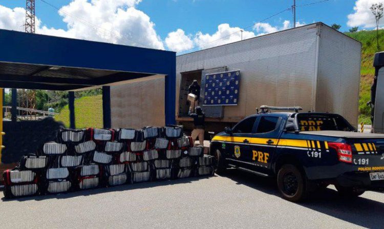 Mais de 1 tonelada de cocaína é apreendida pela PRF Foto:Divulgação/PF