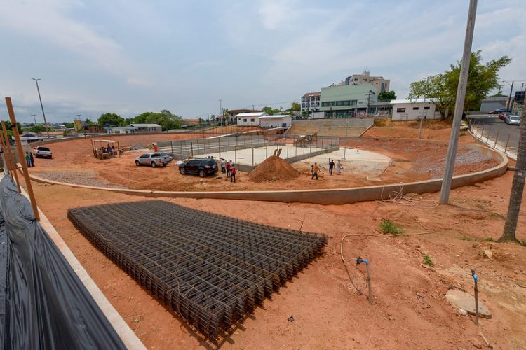 Prefeito vistoria obra do Velódromo. Foto: Divulgação