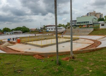 Prefeito vistoria obras do Skate Park do Velódromo. Foto: Alex Pazuello/Semcom