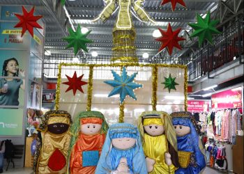 Natal do Abraço nas Galerias.
Foto: Karla Vieira/ Manaus Solidária