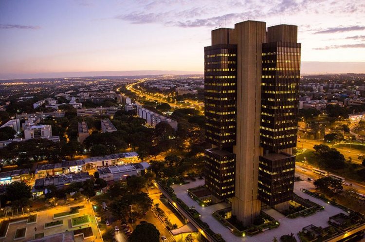 Sede do Banco Central, em Brasília: proposta estabelece mandato fixo para os diretores e desvincula instituição do Ministério da Economia
Rodrigo Oliveira/Caixa Econômica Federal