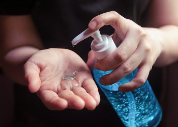 vecteezy_close-up-of-person-applying-hand-sanitizer_1227583_Easy-Resize.com