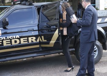 A Polícia Federal deflagrou hoje (29) operação para investigar esquema de pagamento de propina a diretores e ex-diretores do Banco de Brasília (BRB) em troca de investimentos em empreendimentos.