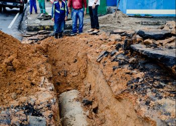Serviços de drenagem da Seminf na Glória
Foto: Osmar Neto