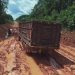 Caminhão atolado na BR 319. Foto: Reprodução/ Internet