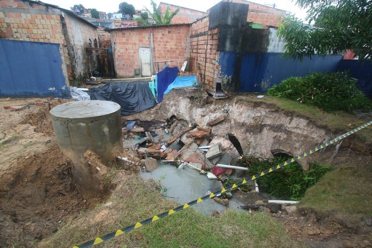 Prefeitura inicia obra de drenagem profunda em UBS no Riacho Doce Fotos - Márcio Melo / Seminf