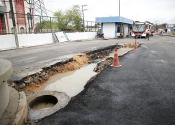 Obras emergencial no Terminal 3
Fotos: Márcio Melo / Semcom