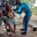 Idosa sendo vacinada em Maués Foto: Divulgação