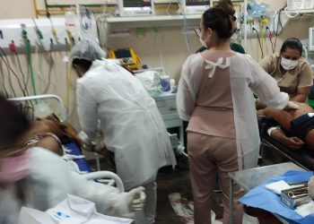 Feridos sendo atendidos no Hospital. Foto: Divulgação