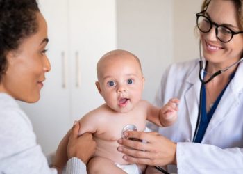 Investigar cardiopatias só é indicado se houver ou um fator familiar que envolva predisposição a doenças genéticas ou cardíacas.| Foto: Bigstock