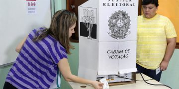 Mesários fazem a Zerézima da urna Eletrônica na UFAM para votação nas eleições suplementares do Amazonas. Manaus-AM, 06/08/2017
Foto: Roberto Jayme/Ascom/TSE