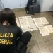 As mulheres foram abordadas no aeroporto de Coari e estavam em posse de 87 cheques, no valor R$ 120, cada. Foto: PF.