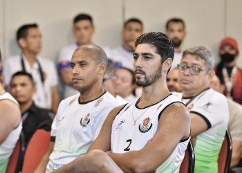 Prefeito David Almeida apresenta primeiros reforços do Manaus Vôlei em coletiva, nesta segunda.
Foto: Dhyeizo Lemos / Semcom