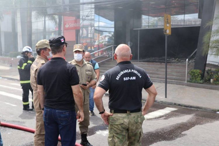 Foto: Divulgação/CBMAM e Carlos Soares/SSP-AM