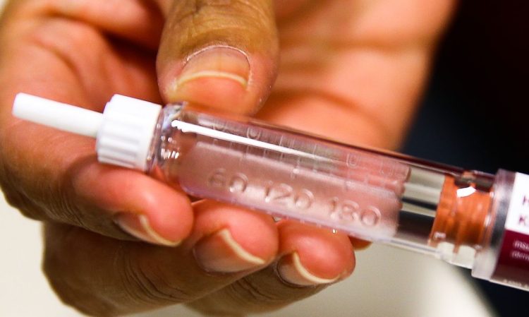 Exame da curva glicêmica; insulina,monitor de glicemia - Foto: © Marcello Casal jr/Agência Brasil