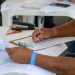 Rio de Janeiro (RJ), 01/05/2023 – População tem acesso a serviços como balcão de empregos e cursos durante o evento Festival do Trabalhador, no Parque Madureira. Foto: Tomaz Silva/Agência Brasil