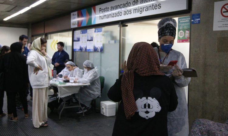 Refugiados Afegãos no aeroporto de Guarulhos - Foto: © Rovena Rosa/Agência Brasil