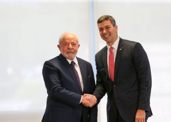 Brasília, DF 16/05/2023 O presidente Luiz Inácio Lula da Silva recebe o presidente eleito do Paraguai, Santiago Peña, acompanhado do vice-presidente eleito, Pedro Alliana. Foto: José Cruz/ Agência Brasil