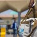 Migrantes retidos se preparam para embarcar no voo de retorno humanitário voluntário da OIM para a Etiópia a partir de Aden - Foto: OIM Iêmen/Rami Ibrahim