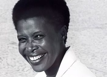 Maria Beatriz Nascimento (Aracaju, 12 de julho de 1942 – Rio de Janeiro, 28 de janeiro de 1995) foi uma historiadora, professora, roteirista, poeta e ativista pelos direitos humanos de negros e mulheres brasileira. Foto: Arquivo Nacional