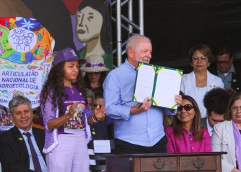Brasília,DF 16/08/2023 Presidente Luiz Inácio Lula da Silva, acompanhado da primeira-dama, Janja Lula da Silva, e de vários ministros, participa do encerramento da Marcha das Margaridas na Esplanada dos Ministérios. Foto: Fabio Rodrigues-Pozzebom/ Agência Brasil