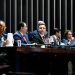 O presidente do Senado, Rodrigo Pacheco (centro), no debate entre governadores e senadores, entre eles, o relator da reforma tributária, Eduardo Braga (ao microfone) Roque de Sá/Agência Senado