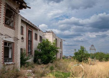 Uma escola destruída em Posad-Pokrovske, região de Kherson, Ucrânia - Foto: ONU Ucrânia