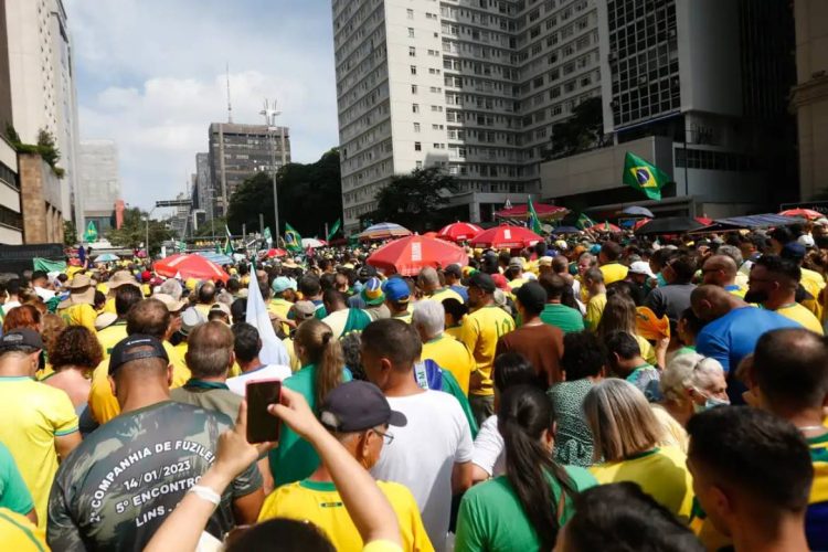 Manifestações de direita estão cada vez mais polarizadas, diz estudo