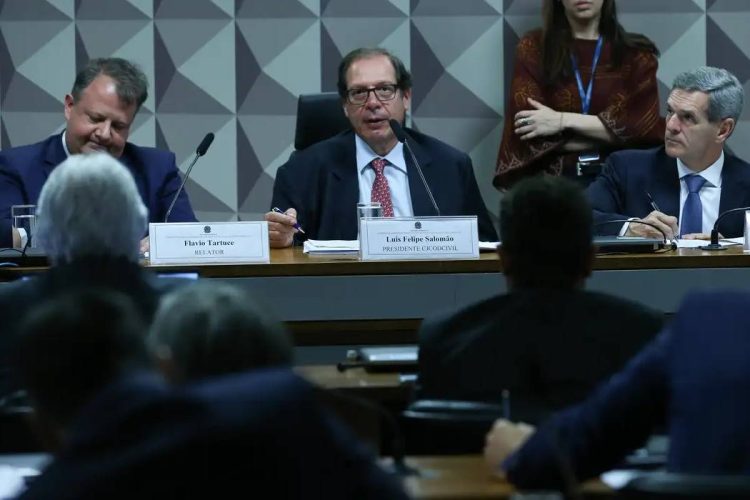 Comissão faz esforço concentrado no Senado para votar Código Civil