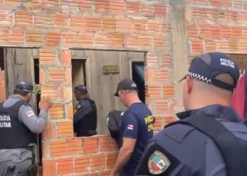 ‘Mosquito’ é executado a tiros após pistoleiros invadirem casa, em Manaus