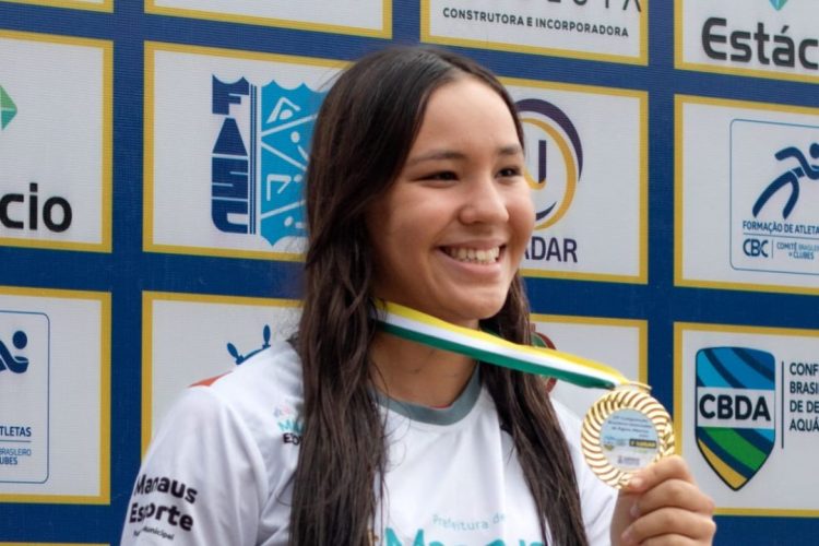 Nadadora do “Manaus Olímpica” fatura bicampeonato brasileiro de Águas Abertas em Santa Catarina