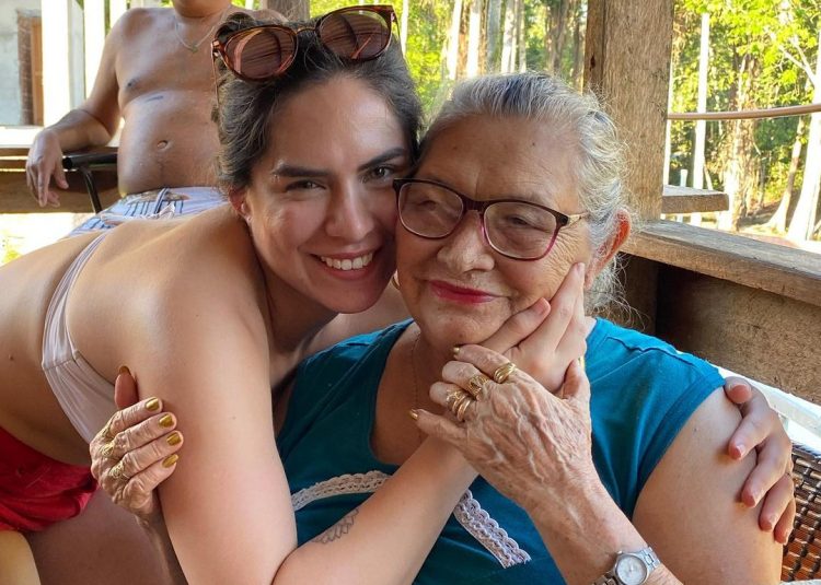 Djidja e sua avó Foto: Instagram@djidjacardoso