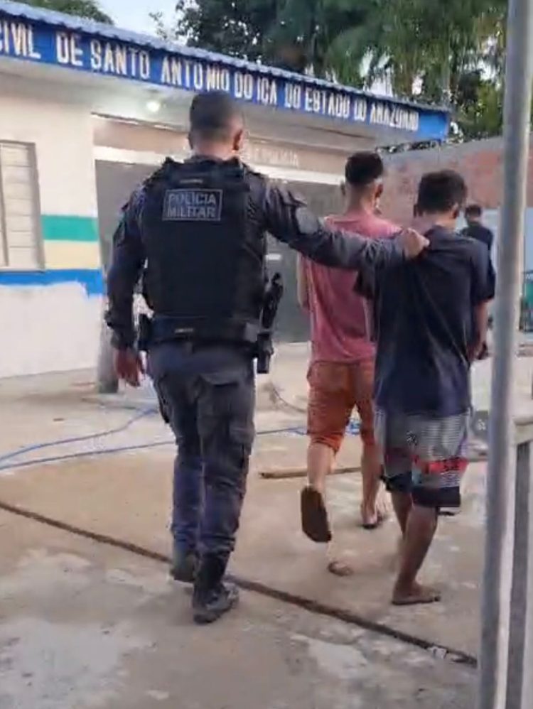 Ação policial em Santo Antônio do Içá. (Foto: Divulgação/PC-AM)