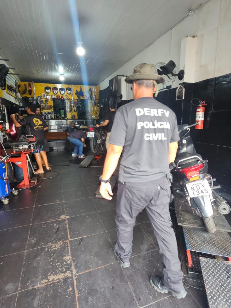 FOTOS: Erlon Rodrigues e Divulgação/PC-AM