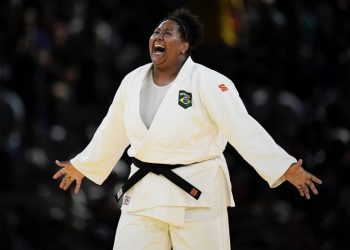 A brasileira Beatriz Souza venceu a israelense Raz Hershko, e conquistou a medalha de ouro na categoria mais de 78kg. Foto: Alexandre Loureiro/COB