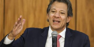 Haddad anuncia isenção de IR para quem ganha até R$ 5 mil
