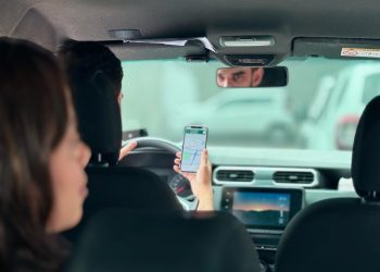 Imagem ilustrativa de alerta sobre golpes e crimes em transportes de aplicativo. (Foto: Lyandra Peres/PC-AM)