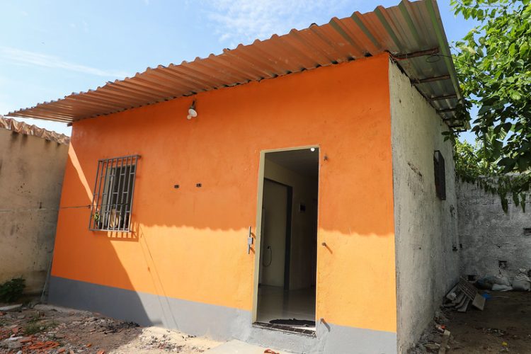 Programa Casa Manauara na zona Norte. Foto: Clóvis Miranda / Semcom