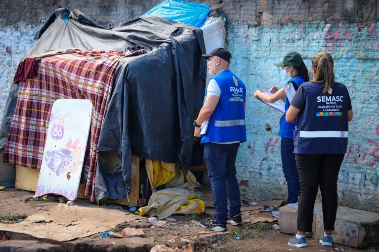 Pessoas em situação de rua. Foto: Fotos – Diego Lima / Semasc e Clóvis Miranda / Semcom