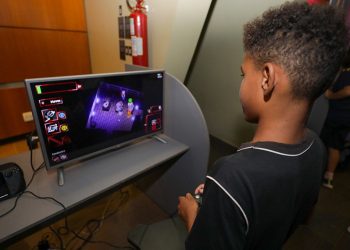 O objetivo do projeto é resguardar crianças de conteúdos nocivos ao desenvolvimento emocional e cognitivo Geovana Albuquerque/Agência Brasília Fonte: Agência Senado