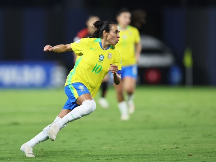 A atual edição da Copa América pode ser a última na carreira da meia-atacante Marta, de 39 anos. Curiosamente, a Rainha nunca disputou uma final de Copa América - Lívia Villas Boas/CBF/