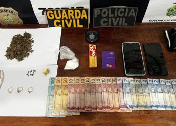Materiais apreendidos no primeiro caso. (Foto: Divulgação/PC-AM)