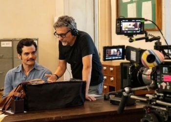 Wagner Moura e Kleber Mendonça nas filmagens do filme O Agente Secreto. Foto: Victor Jucá/Divulgação