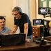 Wagner Moura e Kleber Mendonça nas filmagens do filme O Agente Secreto. Foto: Victor Jucá/Divulgação